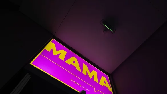 Die Ausstellung &laquo;Mama. Von Maria bis Merkel&raquo; im D&uuml;sseldorfer Kunstpalast zeigt mehr als 120 Kunstwerke und Alltagsobjekte mit Bezug zur Mutterschaft vom 14. Jahrhundert bis heute. - &copy; Rolf Vennenbernd/dpa