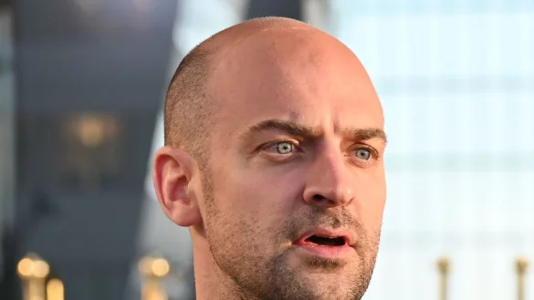 Frankreichs Au&szlig;enminister Barrot forderte Algerien auf, auf die Ausweisung der Diplomaten zu verzichten. - &copy; Anna Ross/dpa