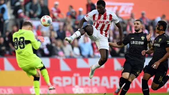Der 1. FC K&ouml;ln und der VfB Stuttgart lieferten sich ein umk&auml;mpftes Duell. - &copy; Federico Gambarini/dpa