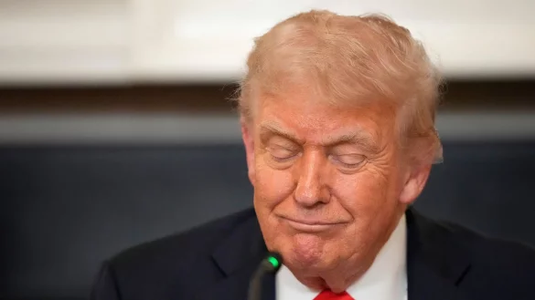 Donald Trump ist nicht danach, sich mit Elon Musk auszusprechen. (Archivbild) - © Alex Brandon/AP/dpa