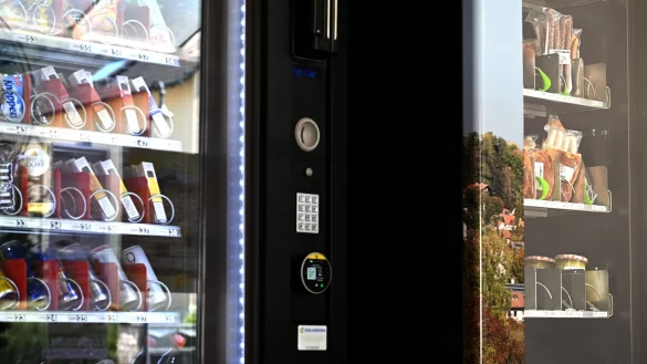 Laut FDP ist in NRW nicht einheitlich geregelt, ob die Automaten auch sonntags genutzt werden d&uuml;rfen (Archivbild) - &copy; Pia Bayer/dpa