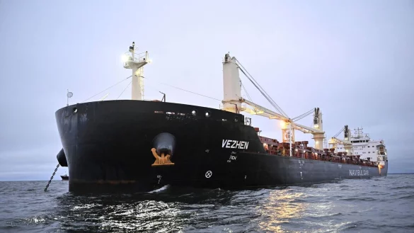 Unter Verdacht: das Frachtschiff «Vezhen». - © Johan Nilsson/TT News Agency/AP/dpa