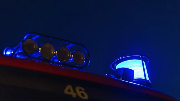 Die Feuerwehr war um 17.40 Uhr zu dem Brand gerufen worden. (Symbolbild) - © Philipp von Ditfurth/dpa