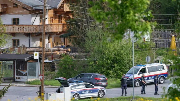 Der Täter war Stunden nach der Tat noch flüchtig. - © Franz Neumayr/APA/dpa