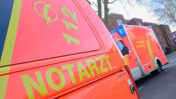 F&uuml;r die Rettungsdienste war es schwierig, den Mann zu erreichen (Symbolbild). - &copy; Julian Stratenschulte/dpa