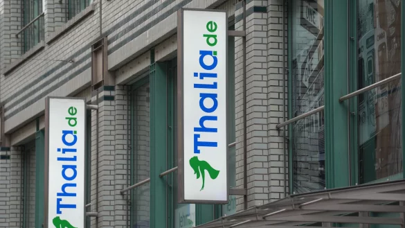 Das Thalia-Logo an einer Filiale der Buchhandelskette. - &copy; Marcus Brandt/dpa