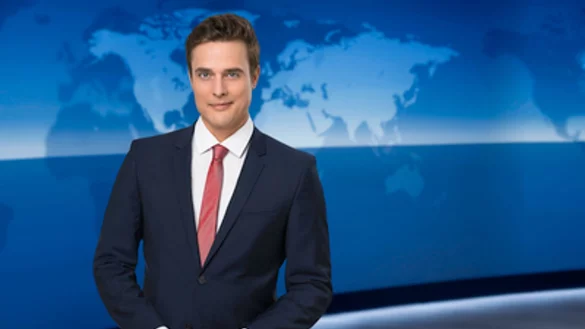 Constantin Schreiber hört bei der «Tagesschau» auf. - © ---/NDR/dpa