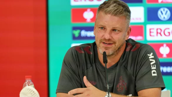 Lukas Kwasniok freut sich auf sein Bundesliga-Deb&uuml;t - trotz aller Regeln (Archivbild). - &copy; Daniel L&ouml;b/dpa