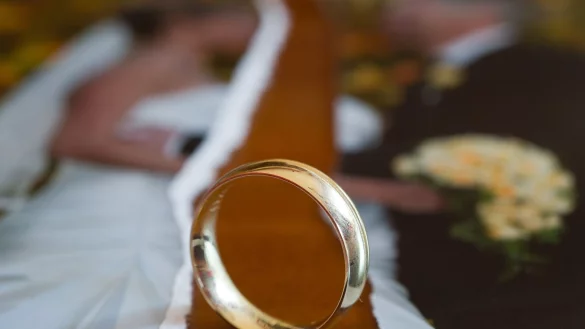 Wer Unterhalt vom Ex-Ehepartner erhält, ist nicht immer dazu verpflichtet, sich für mehr Gehalt beruflich zu verändern. - © Patrick Pleul/dpa/dpa-tmn