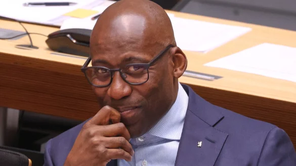 Chialo empfand Scholz Äußerung als verletzend, hält ihn aber nicht für einen Rassisten. - © Joerg Carstensen/dpa