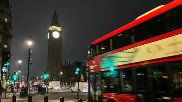 Wer die Wahrzeichen Großbritanniens sehen möchte, muss künftig an eine Formalie mehr denken. - © Julia Kilian/dpa