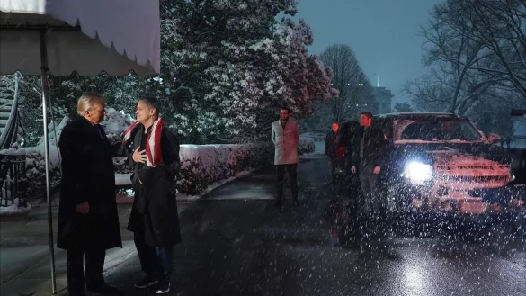 Erst kommt ein US-Amerikaner nach Hause, nun ist auch ein Russe in seine Heimat zurückgekehrt. (Archivbild) - © Evan Vucci/AP/dpa