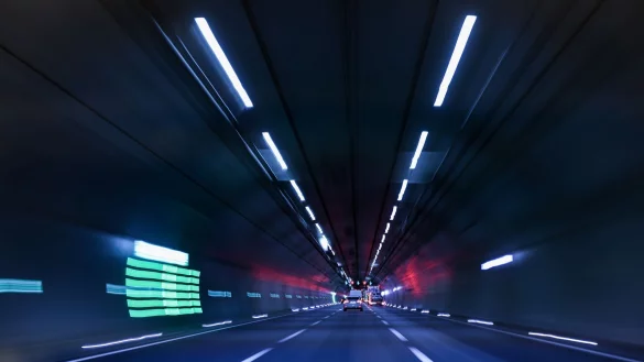 Google hatte in Google Maps geöffnete Autobahntunnel in Thüringen fälschlich als geschlossen angezeigt. - © Jan Woitas/dpa