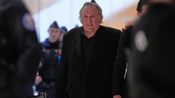Gérard Depardieu wurde verurteilt, er muss aber nicht ins Gefängnis. (Archivbild) - © Aurelien Morissard/AP/dpa