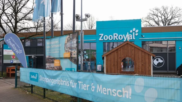 Bisher gibt es nur vier stationäre Geschäfte von ZooRoyal, zwei davon in Hamburg. - © Christian Charisius/dpa