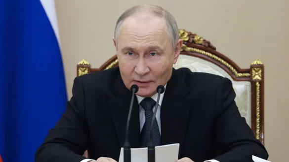 Die Waffenruhe soll nach Angaben des Kreml vom Tagesanbruch des 8. Mai bis Tagesanbruch des 11. Mai andauern. (Archivbild) - © Gavriil Grigorov/Pool Sputnik Kremlin/AP/dpa