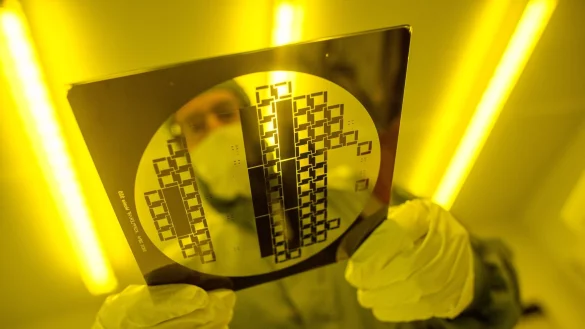 Kommt es nach den auf Eis gelegten Plänen von Intel doch noch zum Bau einer Chip-Fabrik bei Magdeburg? (Archivbild) - © Klaus-Dietmar Gabbert/dpa