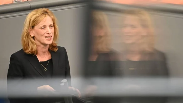 Will jüdisches Leben in Deutschland sichtbar machen: Karin Prien. - © Katharina Kausche/dpa