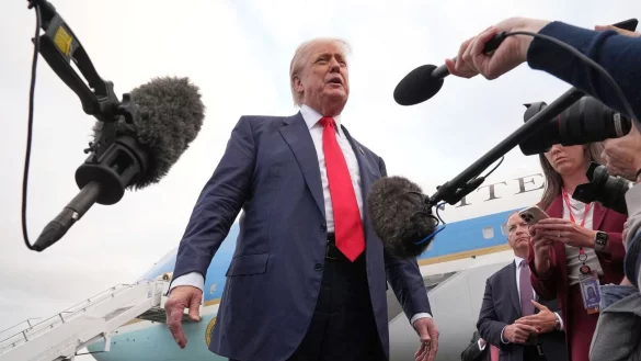 Trump schaltet sich aus Schottland in den Konflikt ein. - &copy; Jacquelyn Martin/AP/dpa