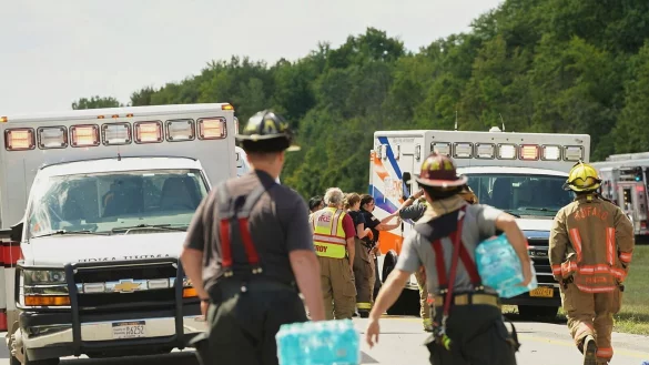 Bei dem Unfall sollen mehrere Menschen gestorben sein. - © Libby March/Buffalo News/AP/dpa