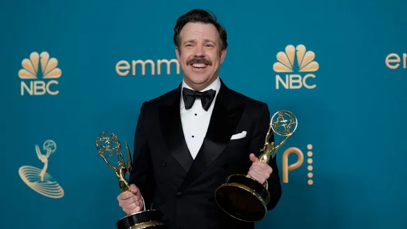 Hauptdarsteller Jason Sudeikis gewann f&uuml;r &laquo;Ted Lasso&raquo; Emmys. (Archivbild) - &copy; Jae C. Hong/Invision/AP/dpa