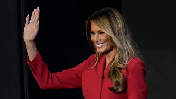 Melania Trump ist nach eigener Aussage für die Rückkehr ins Weiße Haus vorbereitet. (Archivbild) - © Matt Rourke/AP/dpa