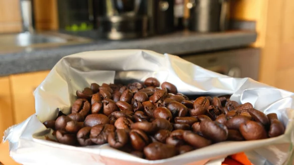 Schlechte Ernteprognosen haben die Kaffeepreise steigen lassen. - &copy; Georg Hilgemann/dpa