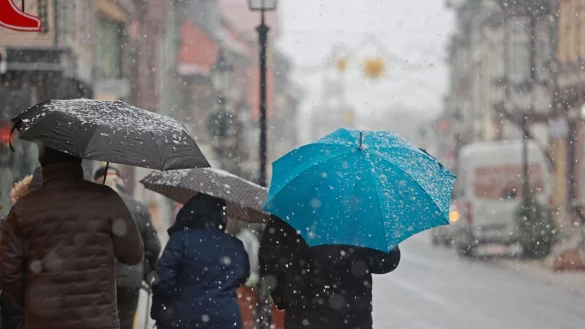 Im Norden Deutschlands wird es frostig. Es kann laut DWD auch vereinzelt zu Glatteis kommen. (Archivfoto) - © Matthias Bein/dpa