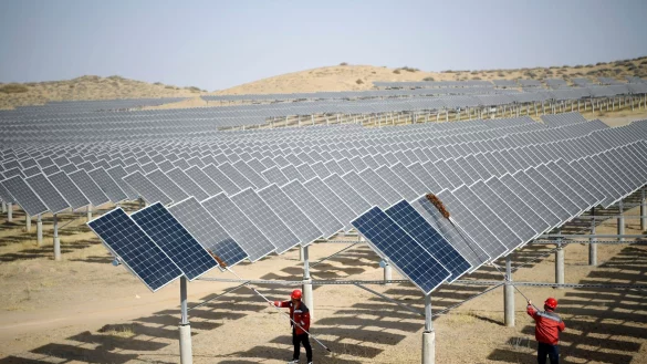Chinas Ausbau bei Solaranlagen könnte 2025 langsamer vorangehen. (Archivbild) - © Wang Peng/XinHua/dpa