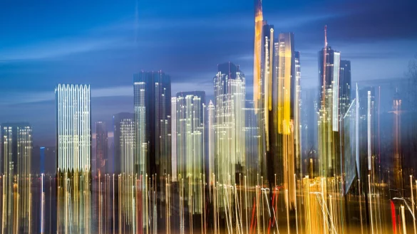 Mehr Kreditrisiken bei Deutschlands Banken (Symbolbild) - © Frank Rumpenhorst/dpa