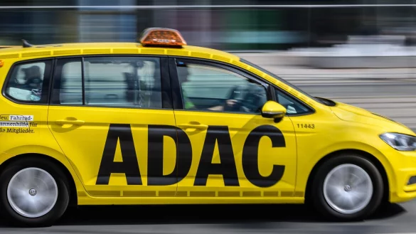 Elektroautos brauchten 2024 sehr viel seltener Hilfe von den Pannenhelfern des ADAC. (Archivbild) - &copy; Robert Michael/dpa