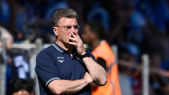 Dieter Hecking will mit Bochum wieder aufsteigen. - © Anke Waelischmiller/dpa