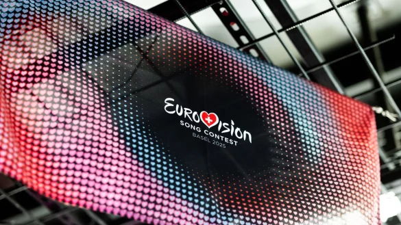 Jeder ab 18 kann sich als Freiwilliger beim ESC bewerben (Archivbild) - © Philipp von Ditfurth/dpa