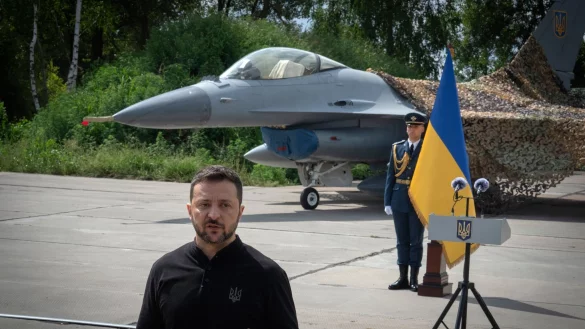 Der ukrainische Pr&auml;sident Wolodymyr Selenskyj hat Waffenexporte zur Finanzierung der eigenen R&uuml;stungsindustrie angek&uuml;ndigt. (Archivbild) - &copy; Efrem Lukatsky/AP/dpa