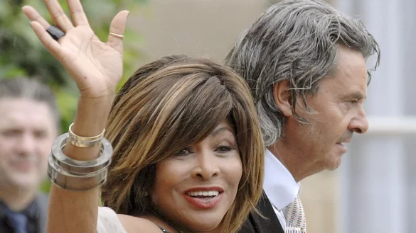 Bach ist in der fast 40-j&auml;hrigen Beziehung mit Tina Turner immer im Hintergrund geblieben (Archivbild) - &copy; Yoan Valat/EPA/dpa