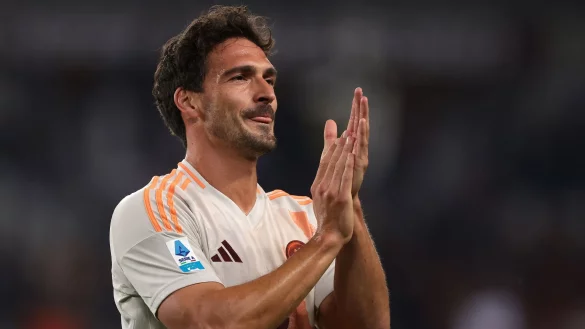 Ein Kurzeinsatz zum Abschied: Mats Hummels\\\' Karriere ist vorbei. - © Jonathan Moscrop/CSM via ZUMA Press Wire/dpa