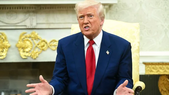 Die Z&ouml;lle bleiben, sagt US-Pr&auml;sident Trump. - &copy; -/POOL/AP/dpa