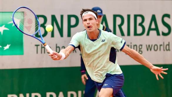 Daniel Altmaier ist in Halle bereits in der ersten Runde ausgeschieden. - © Frank Molter/dpa