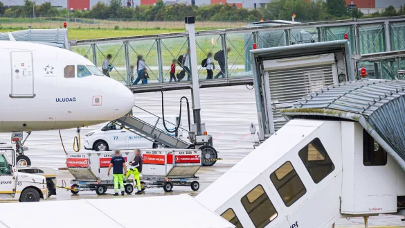 Trotz Stopp des Aufnahmeprogramms durften erneut einige Afghanen nach Deutschland ausreisen. - &copy; Moritz Frankenberg/dpa