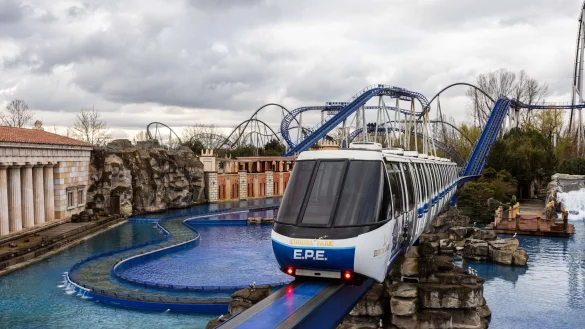 Freizeit- und Themenparks haben im vergangenen Jahr weltweit rund 53 bis 57 Milliarden Euro umgesetzt. (Archivbild) - &copy; Philipp von Ditfurth/dpa