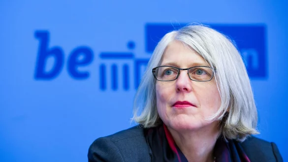 Sonderermittlerin Sudhof kann zum Vorgehen des damaligen Gesundheitsministers Spahn bei der Maskenbeschaffung im Haushaltsausschuss aussagen. (Archivbild) - © Inga Kjer/dpa