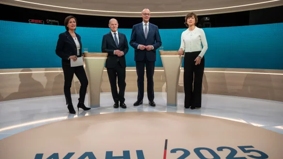 Nach einer Umfrage der Forschungsgruppe Wahlen hat Scholz das Duell ganz knapp gewonnen. - &copy; Michael Kappeler/dpa-Pool/dpa