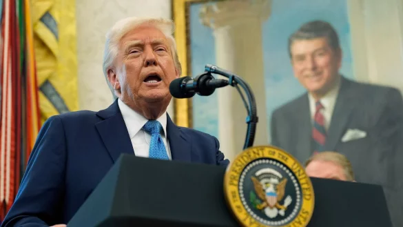 Trump betont nach einem Telefonat mit Netanjahu die Einigkeit zwischen den USA und Israel. - © Alex Brandon/AP/dpa