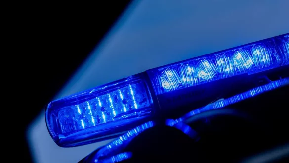 Die Unfallursache war zunächst unbekannt. (Symbolbild) - © Rolf Vennenbernd/dpa