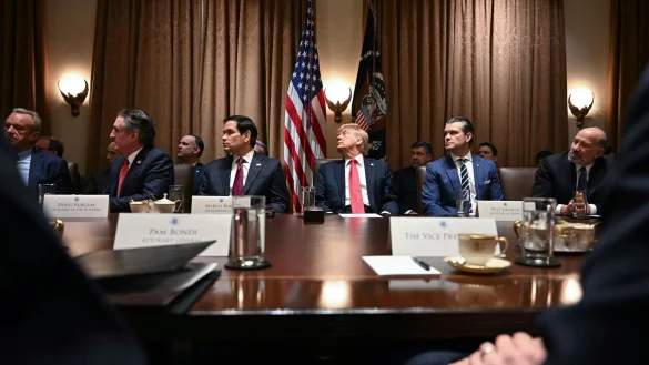 Donald Trump wirft der EU vor, die USA über den Tisch zu ziehen. (Archivbild) - © Uncredited/Pool/AP/dpa