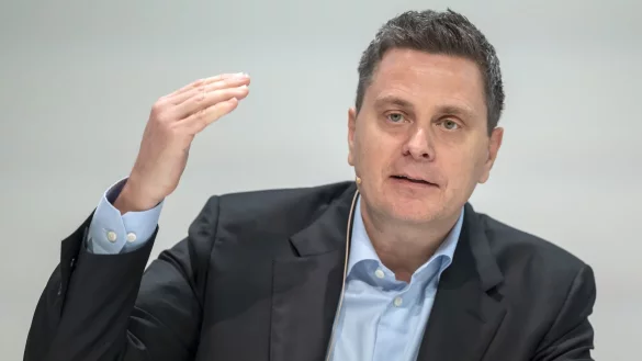 Roche-Chef Schinecker will in den n&auml;chsten f&uuml;nf Jahren 50 Milliarden US-Dollar in den USA investieren. - &copy; Georgios Kefalas/KEYSTONE/dpa