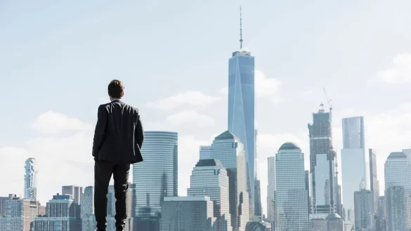 Manche Entscheidungen im Beruf k&ouml;nnen weitreichende Konsequenzen haben - sich nur aufs Bauchgef&uuml;hl zu verlassen, ist deshalb keine gute Idee. - &copy; Uwe Umst&auml;tter/Westend61/dpa-tmn