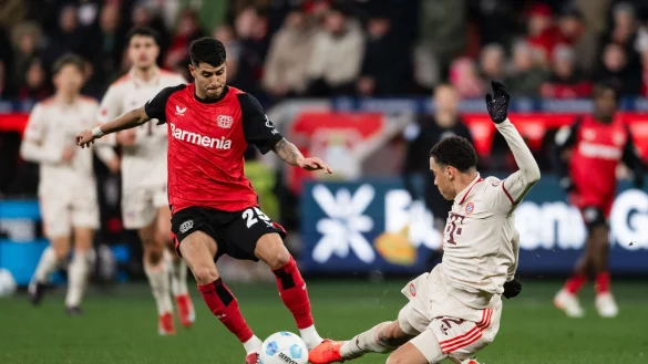 Leverkusen und die Bayern schenkten sich im Spitzenspiel nichts. - © Marius Becker/dpa