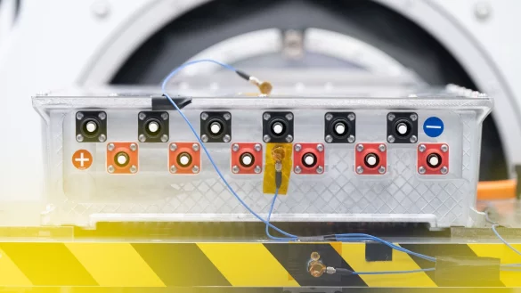 Die deutsche Elektroindustrie schöpft dank steigender Aufträge im März Hoffnung (Archivbild) - © Sebastian Gollnow/dpa