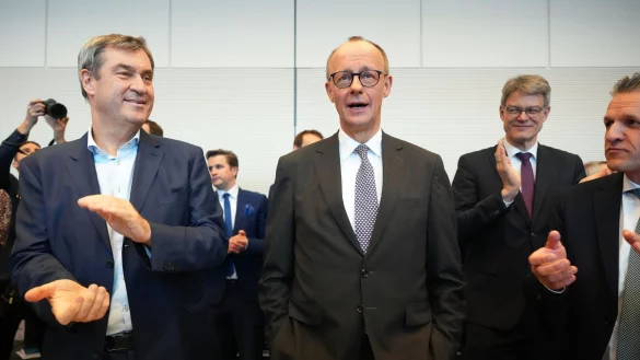 Nach der Wahl gibt es Diskussionen um Frauenanteile - auch bei der Union. - © Michael Kappeler/dpa